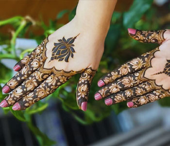 engagement-mehandi-artist